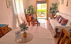 Sun & Surf Flat Arrifana Beach